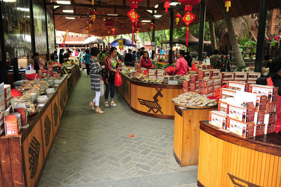 繼續前往椰田古寨,是一個景觀、管理、游覽、情景互動各方面感覺都比較好的人造人文景觀旅游區