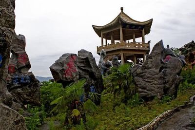 景區(qū)收費爭議 當(dāng)“連空氣都要收錢”成為游客吐槽熱點