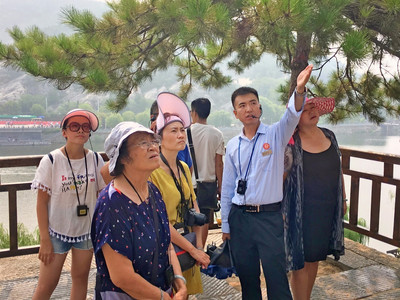 龍門風(fēng)物迎客心，優(yōu)質(zhì)服務(wù)展溫情——記龍門景區(qū)管理與服務(wù)的正能量實踐